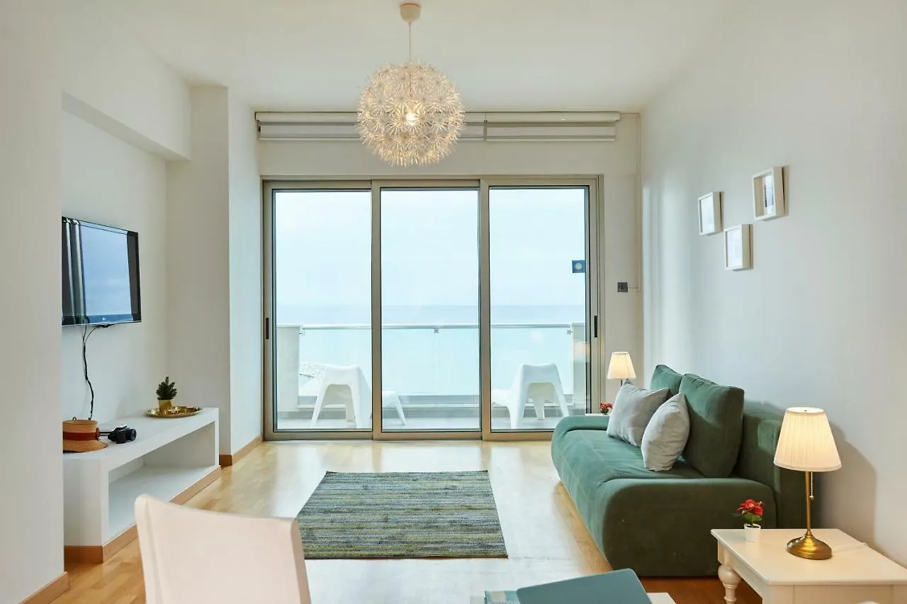 Finikoudes Luxury Apartments Larnaca