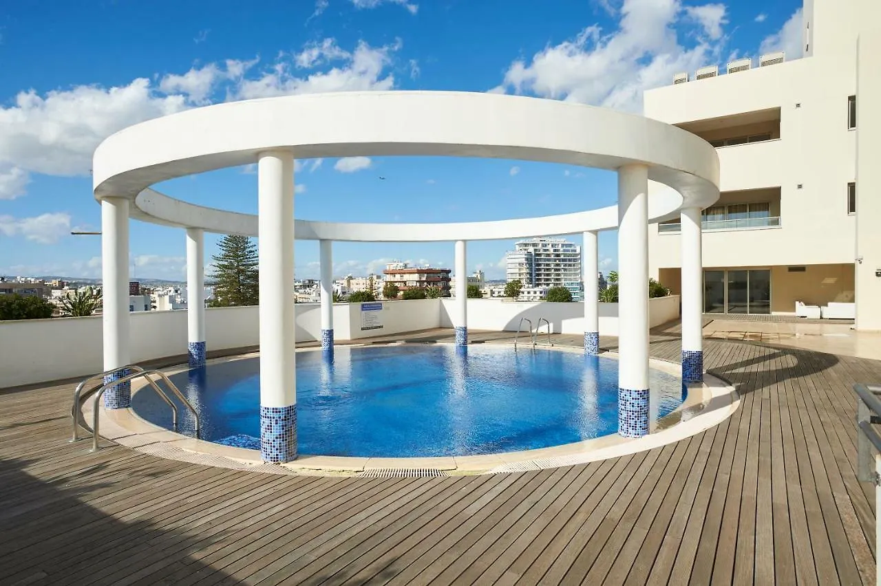 Finikoudes Luxury Apartments Larnaca