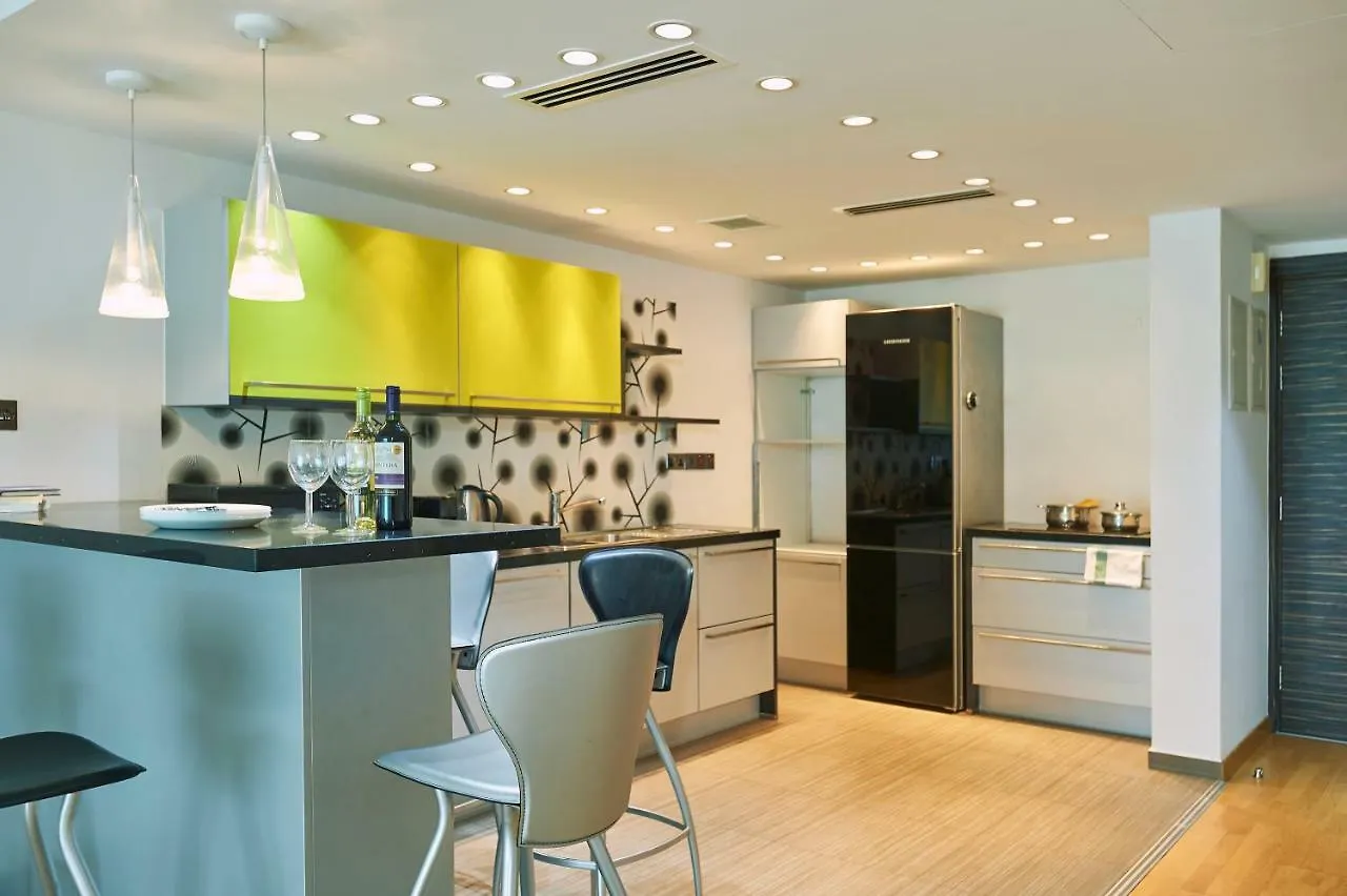 Finikoudes Luxury Apartments Larnaca Cyprus