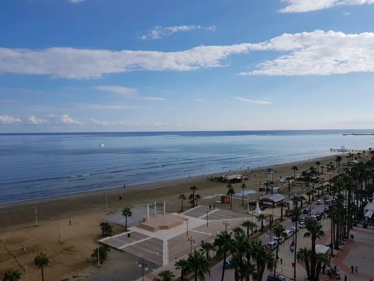 Finikoudes Luxury Apartments Larnaca