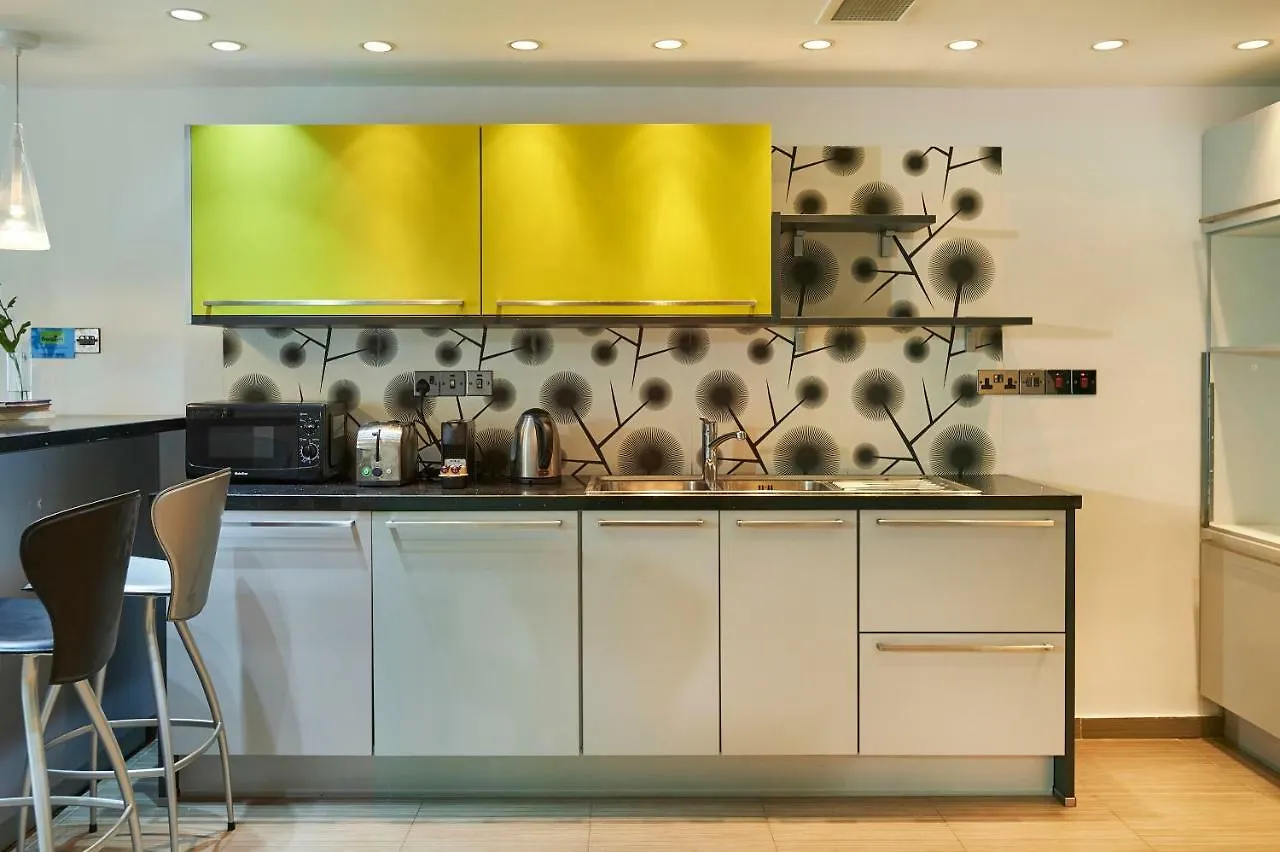 Finikoudes Luxury Apartments Larnaca 0*,