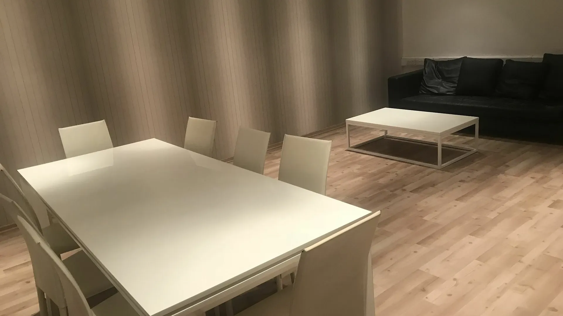 Finikoudes Luxury Apartments Larnaca 0*,  Cyprus