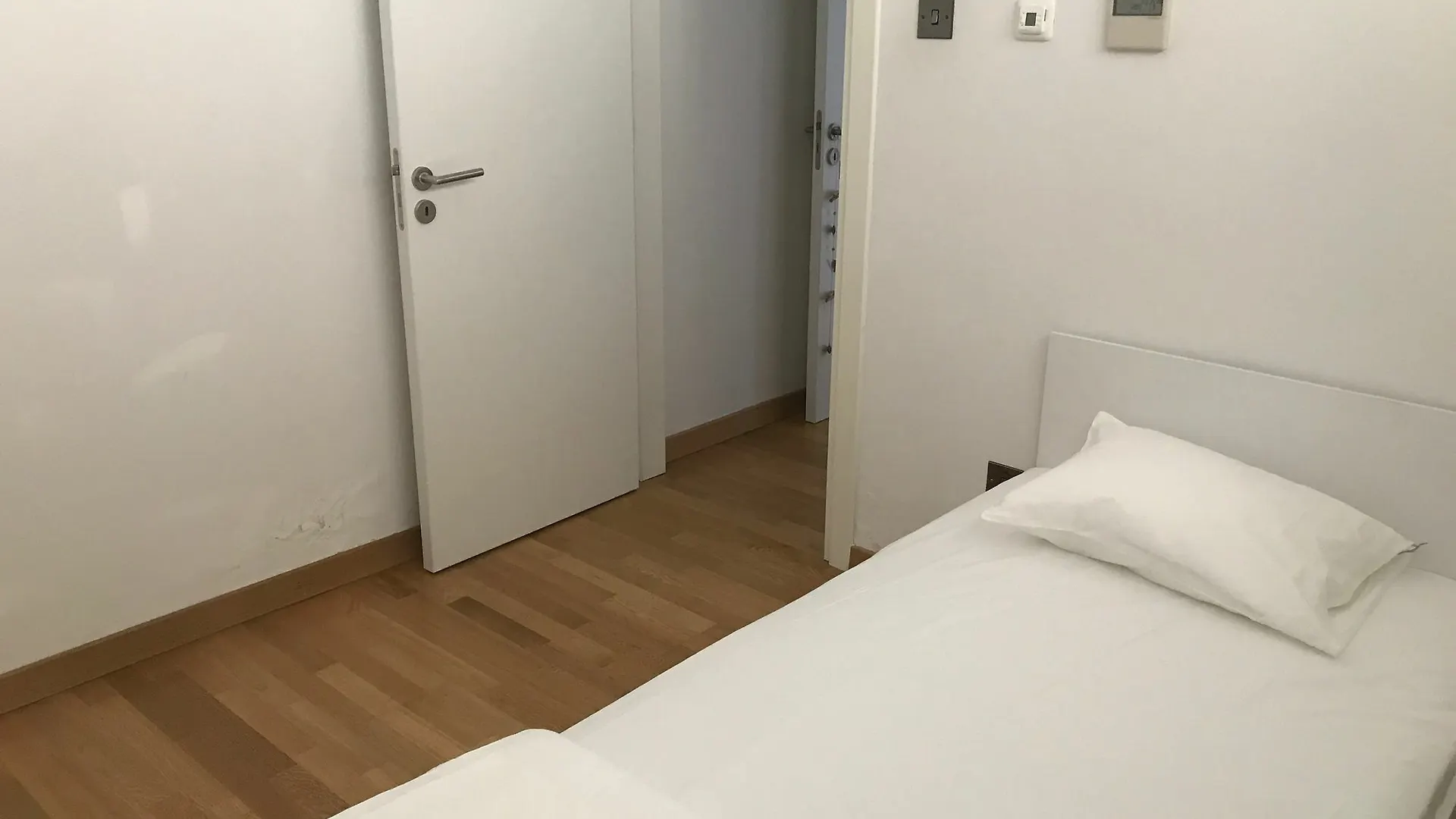 Finikoudes Luxury Apartments Larnaca 0*,  Cyprus