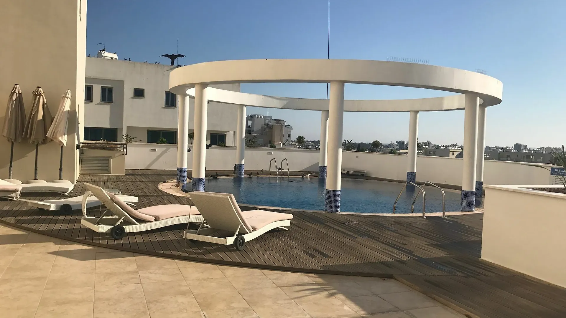 Finikoudes Luxury Apartments Larnaca