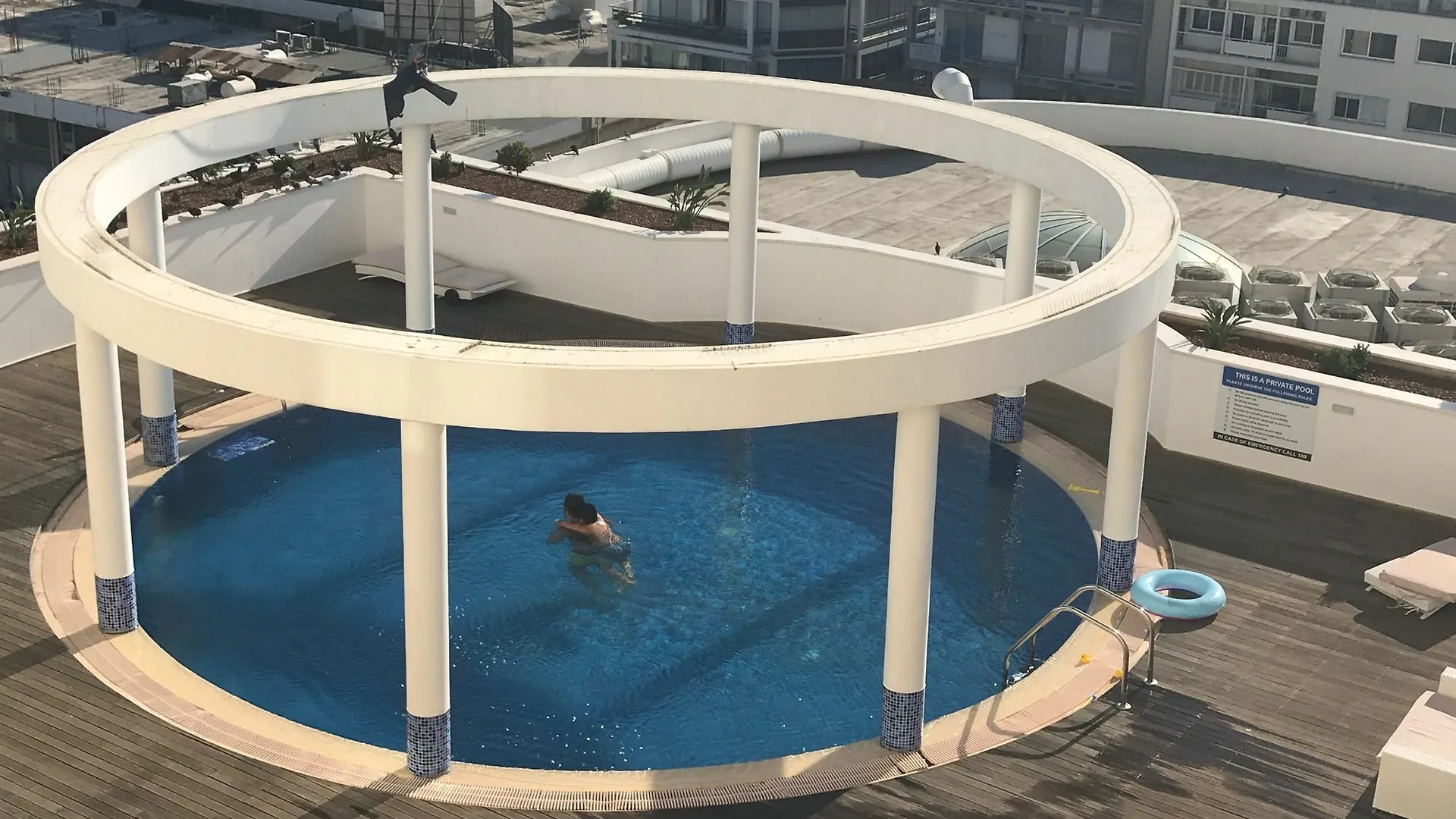 Finikoudes Luxury Apartments Larnaca