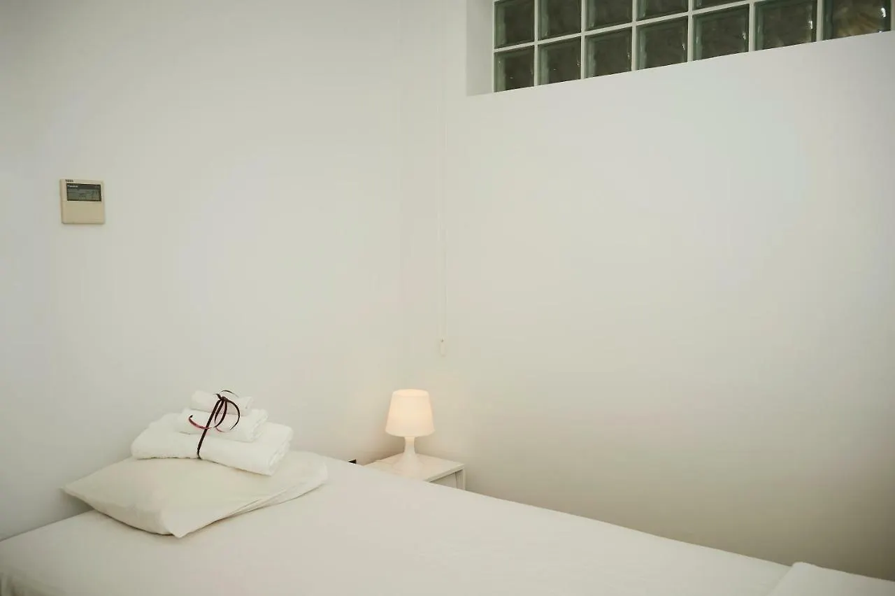 Finikoudes Luxury Apartments Larnaca